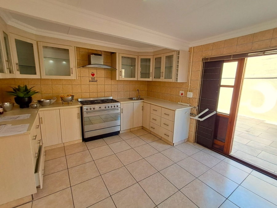 4 Bedroom Property for Sale in Bergsig Western Cape